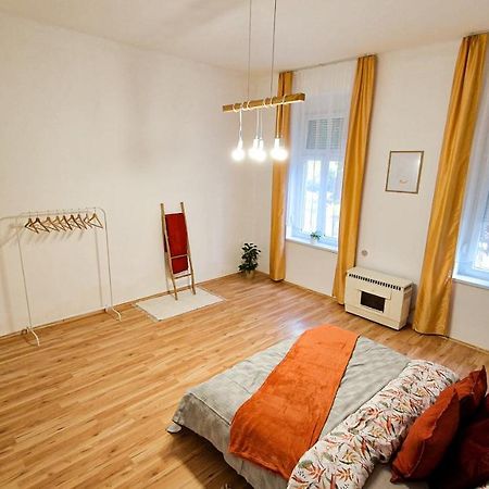 Pearl Apartman Apartamento Győr Exterior foto